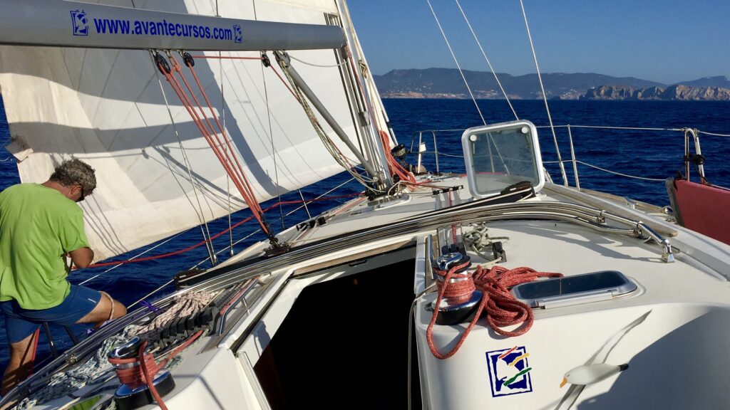 Prácticas de navegación a vela: Albatros llegando a Ibiza